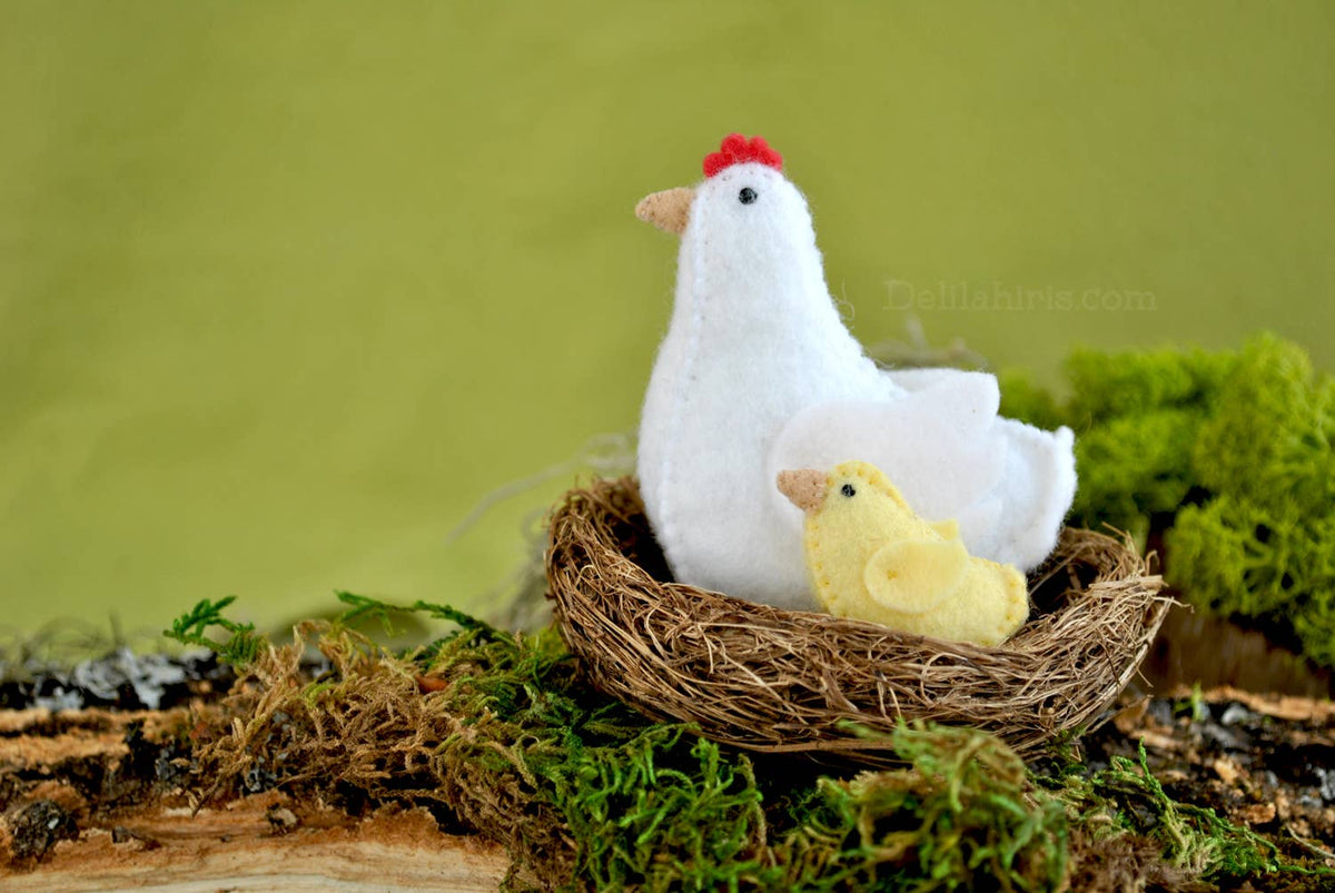 Felt Chicken Sewing Pattern by DelilahIris