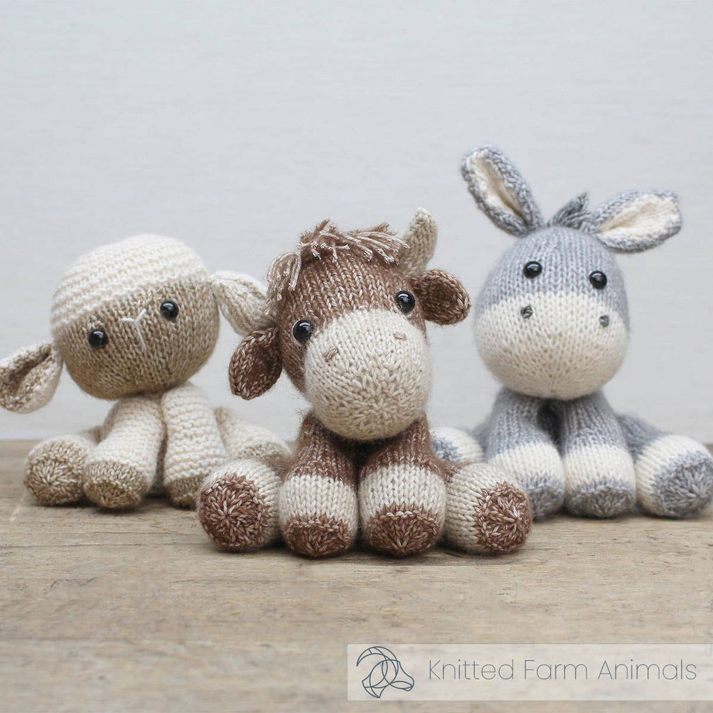 Luke Highland Cow knitting kit from The Stitch
