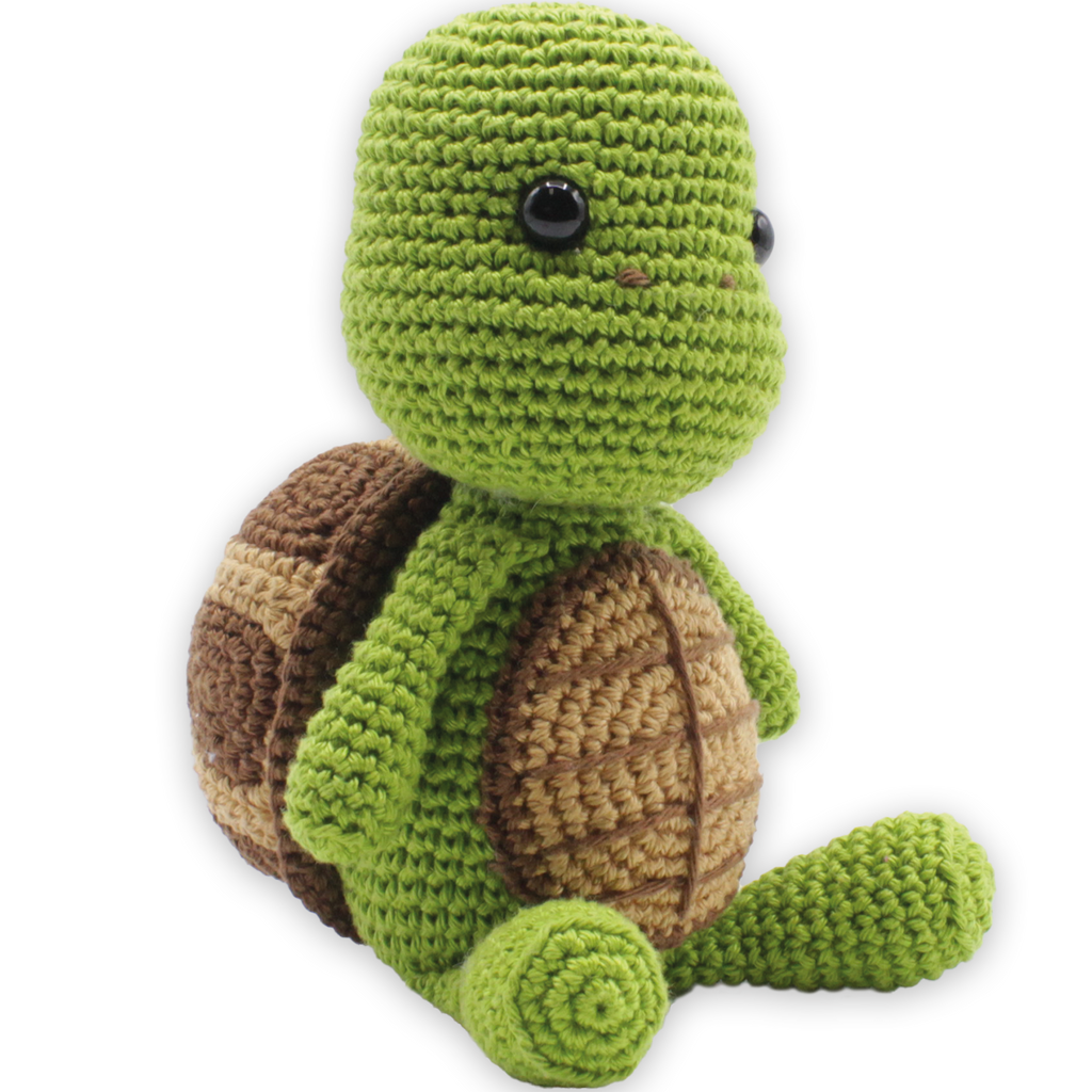 Siem turtle DIY amigurumi kit with pattern, yarn, stuffing and safety eyes