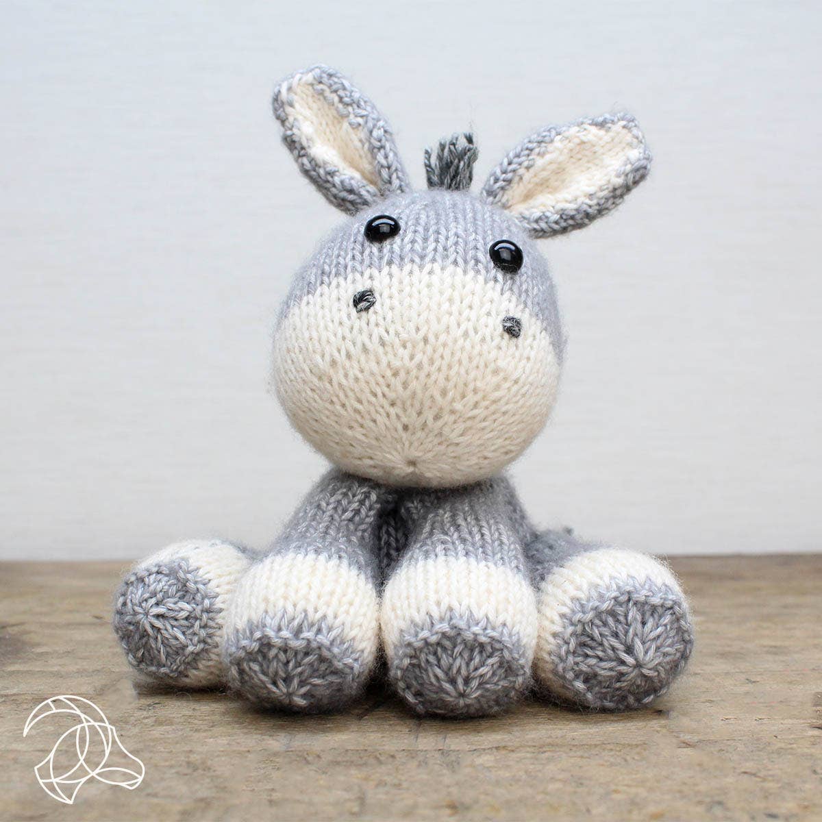 Lente Donkey amigurumi knitting kit by Hardicraft