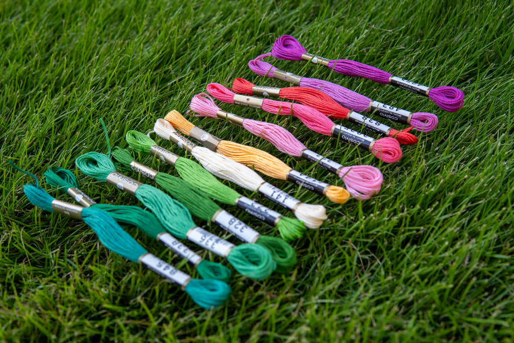 COSMO Embroidery Set Petals & Stems - 12 Skeins