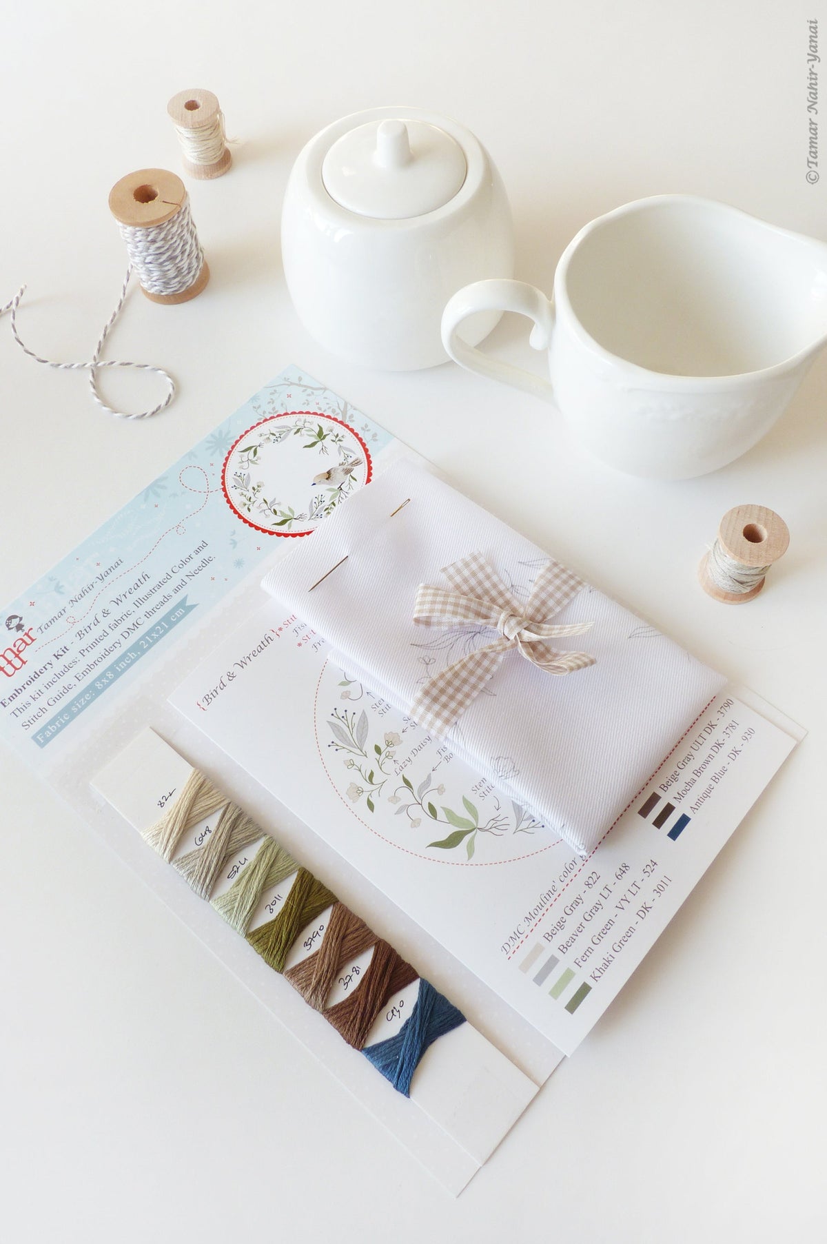 Bird & Wreath embroidery kit packaging by Tamar Nahir-Yanai