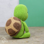 Siem turtle amigurumi crochet kit, 100% organic cotton yarn